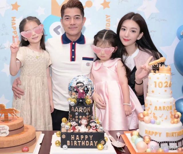 郭富城一家现身赛马场，女儿很黏爸爸，方媛鼻子引热议