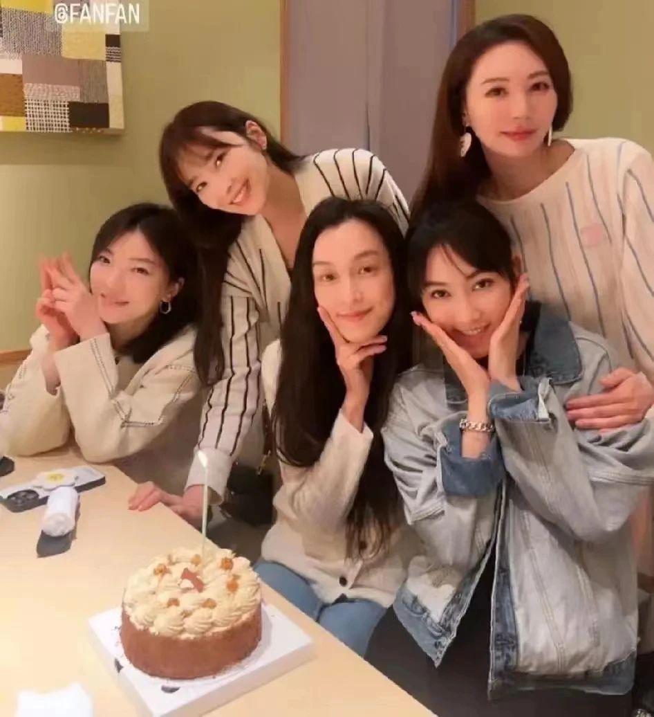 官宣！马上生5胎，富豪老公出事被抓了！