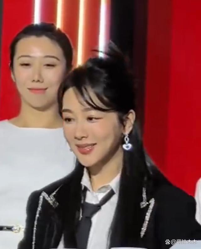 杨紫工作室再遭粉丝围攻，要求撤换造型团队，造型师怒斥