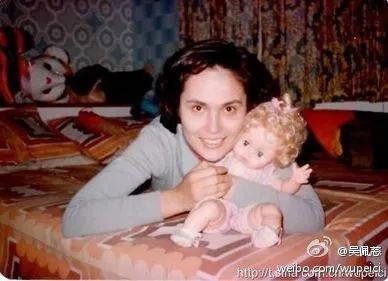 “叠码仔”全军覆没，吴佩慈与“赌神”男友和强悍婆婆