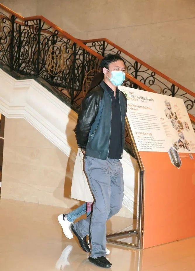 “叠码仔”全军覆没，吴佩慈与“赌神”男友和强悍婆婆