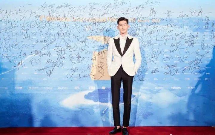 “叠码仔”全军覆没，吴佩慈与“赌神”男友和强悍婆婆