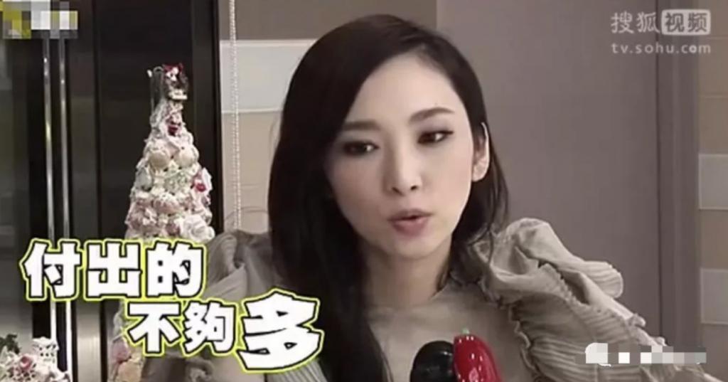 “叠码仔”全军覆没，吴佩慈与“赌神”男友和强悍婆婆