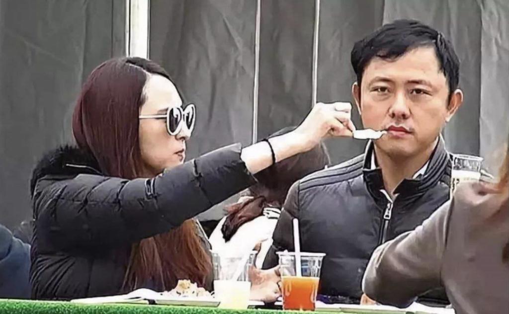 “叠码仔”全军覆没，吴佩慈与“赌神”男友和强悍婆婆