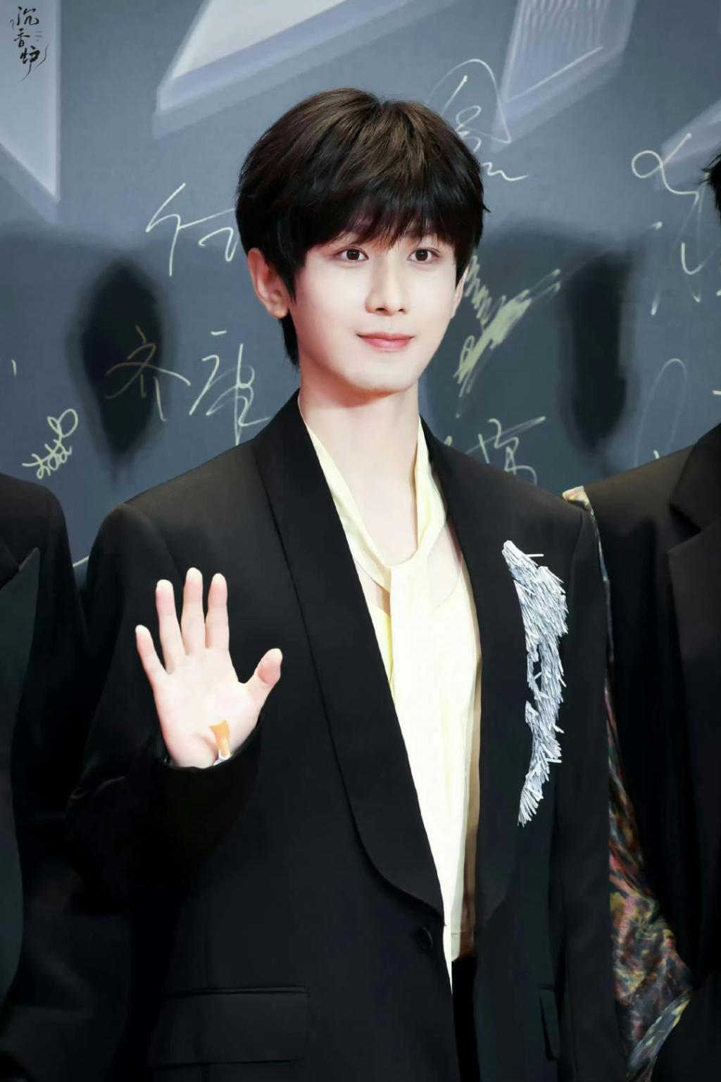 前天晚上，我们忍不住想和爱奇艺打一架