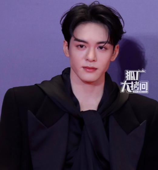 前天晚上，我们忍不住想和爱奇艺打一架