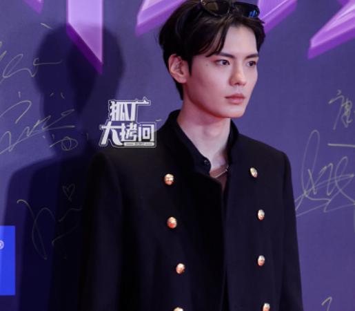 前天晚上，我们忍不住想和爱奇艺打一架