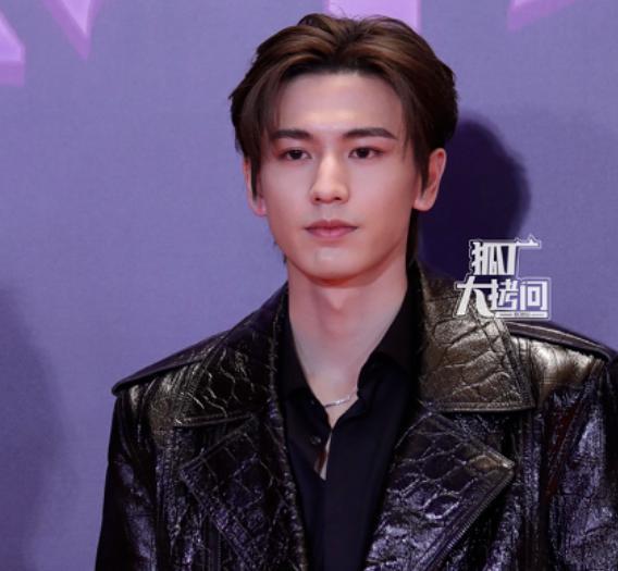 前天晚上，我们忍不住想和爱奇艺打一架