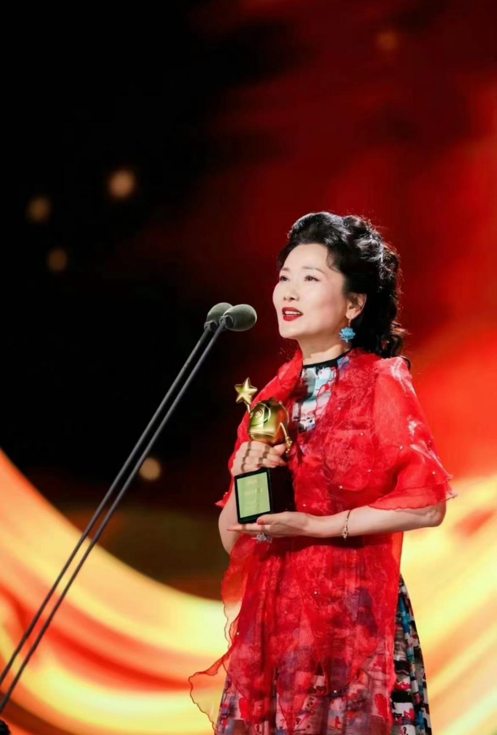 前天晚上，我们忍不住想和爱奇艺打一架