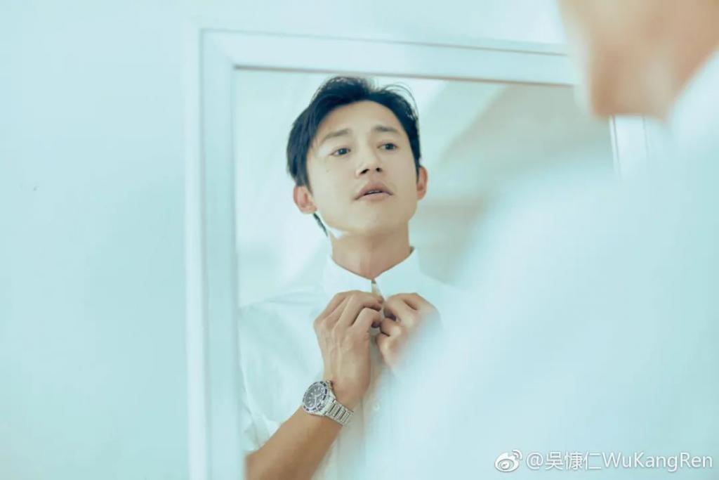 干小工，演烂片，从打工皇帝到影帝：他只做了一件事