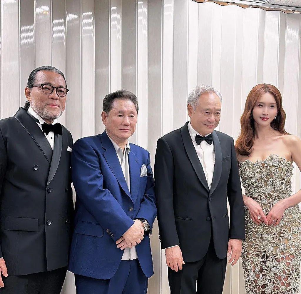 这一夜，林志玲打扮越来越像日本女人，女神形象幻灭
