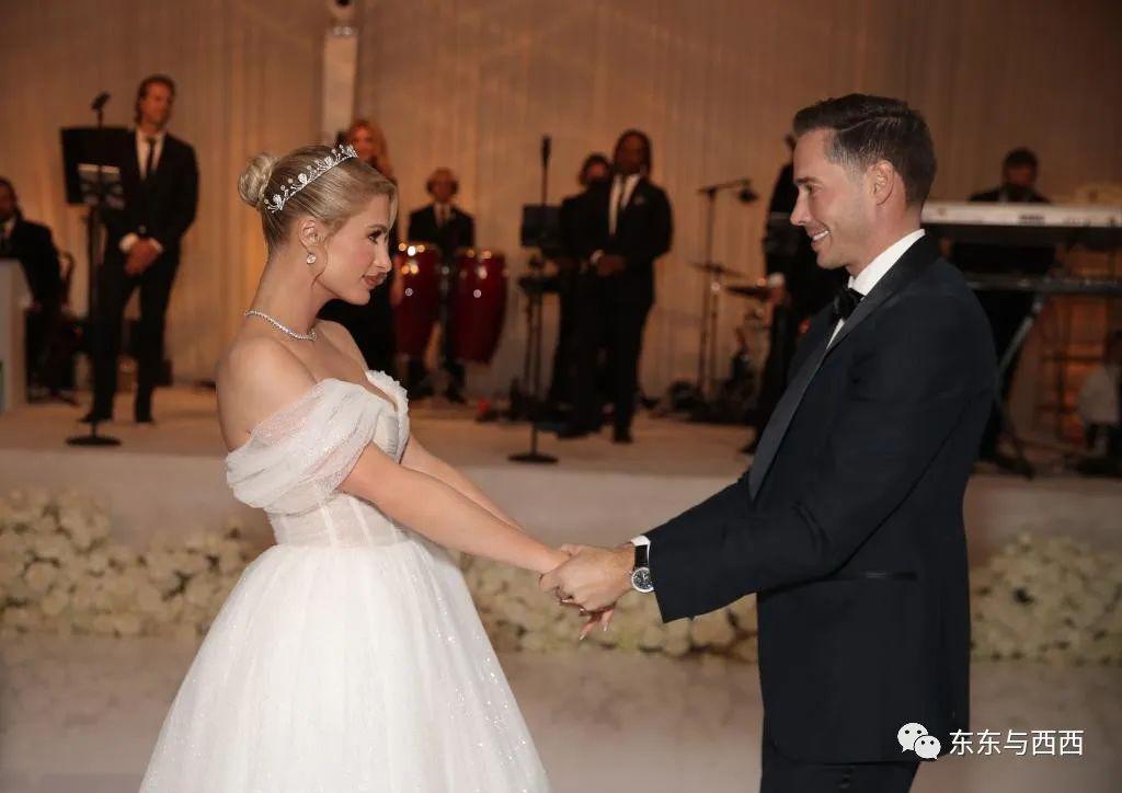 她刚有儿子10个月又迎来女儿，豪门大小姐再度惊吓瓜友