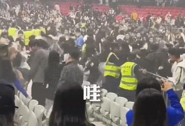 糊成这样，他彻底成了内娱笑话