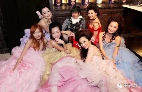 豪门梦碎，她反而成了最精明的女明星？