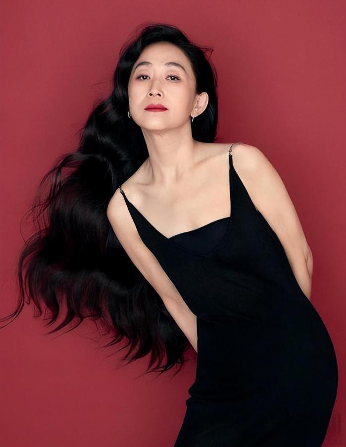 20年不吃米饭，与哥哥相约不结婚不生育，如今过得怎样