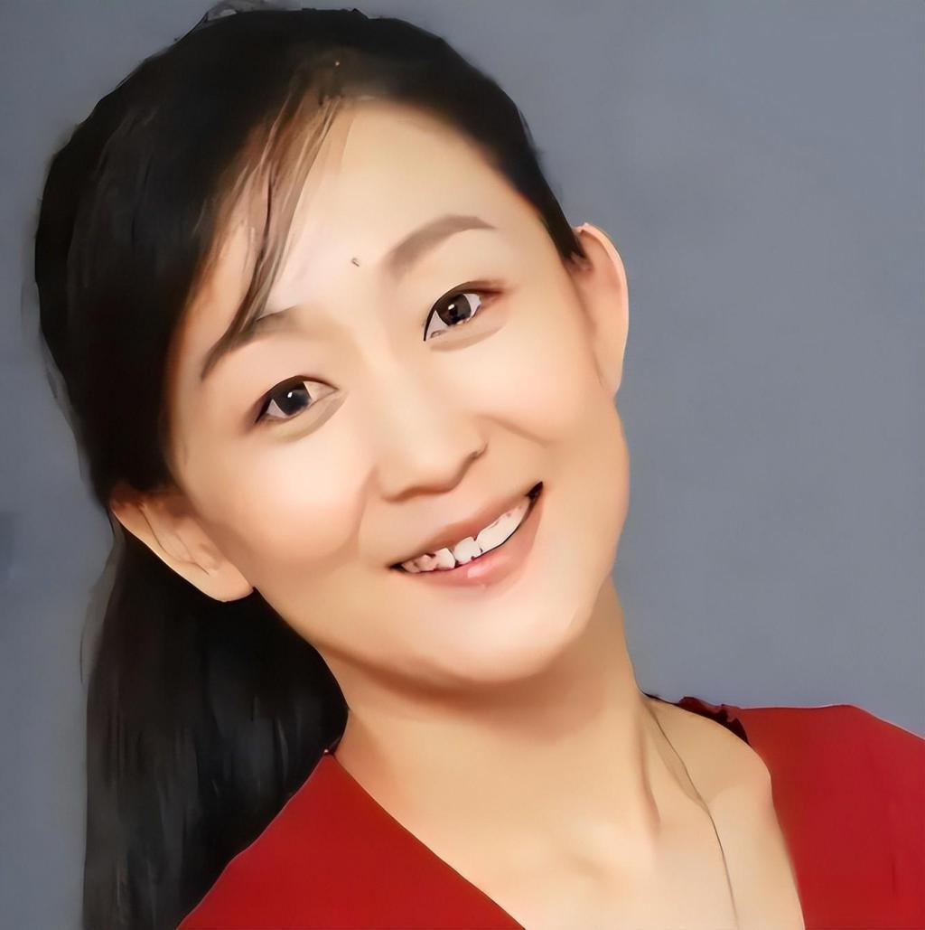 20年不吃米饭，与哥哥相约不结婚不生育，如今过得怎样