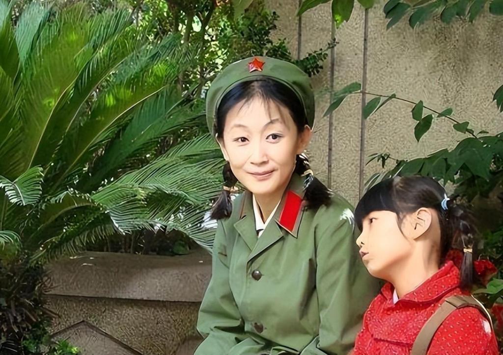 20年不吃米饭，与哥哥相约不结婚不生育，如今过得怎样