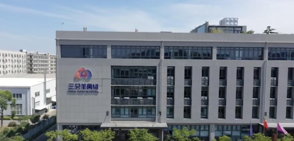 小杨哥，越来越像辛巴