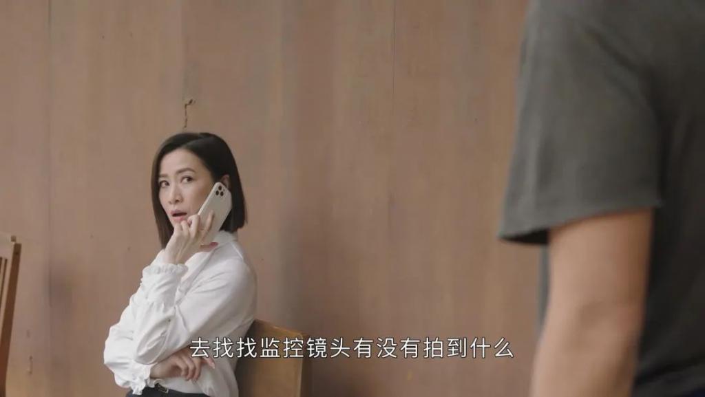 她被吹得越厉害，内娱脸越痛