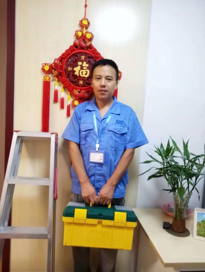 一个电工，拍出了今年最惊险的悬疑片