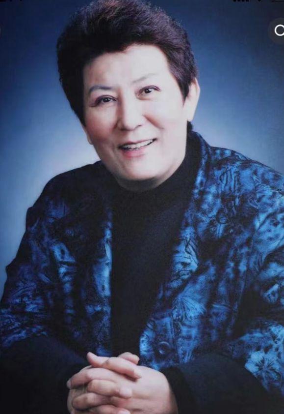 歌唱家德德玛去世，最后露面照曝光，腾格尔悼念