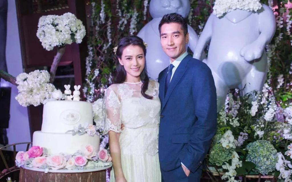 和国民女神结婚9年屡被传婚变，这次他彻底不装了