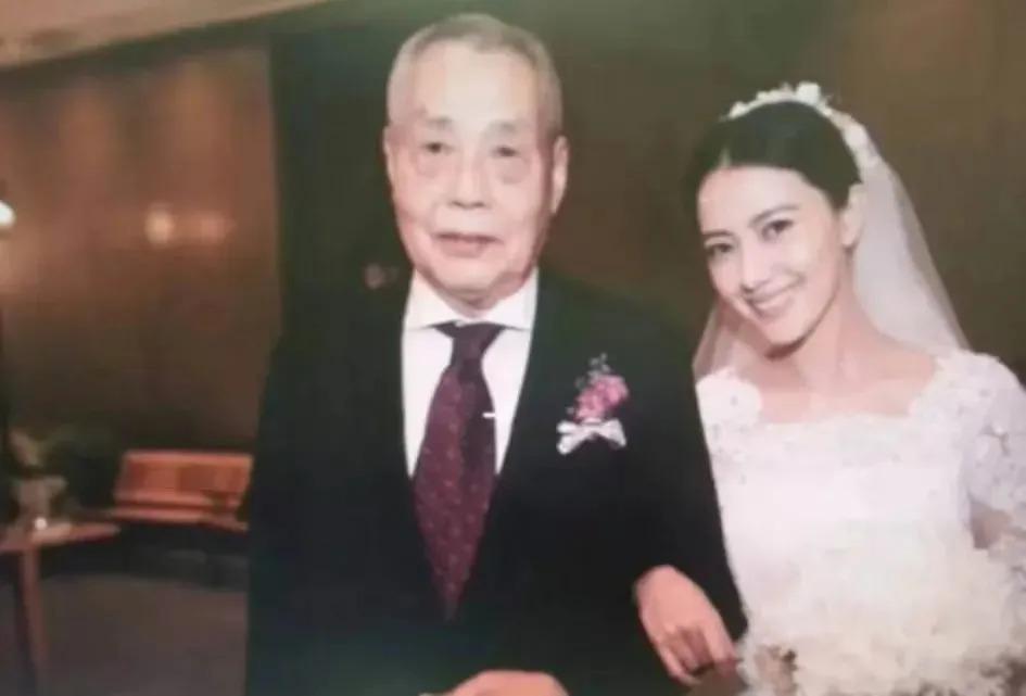 和国民女神结婚9年屡被传婚变，这次他彻底不装了