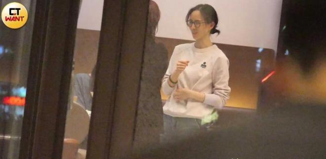 张钧甯带小3岁导演回家过夜！两人被曝已甜蜜同居