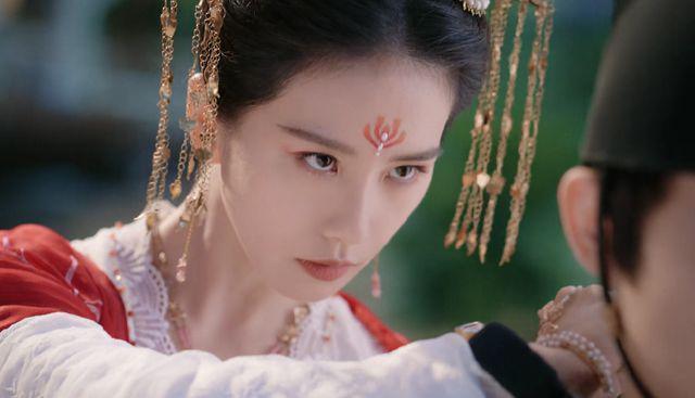 《一念关山》开播！刘诗诗打戏紧绷演技没进步