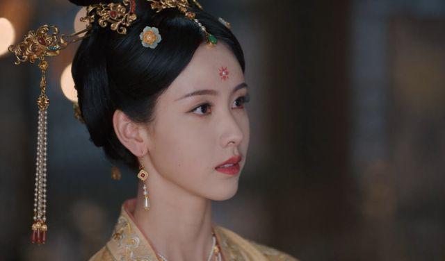 《一念关山》开播！刘诗诗打戏紧绷演技没进步