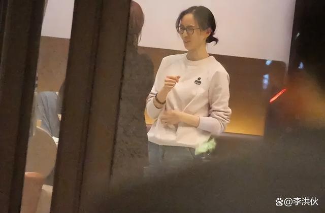 张钧甯柯汶利同居过夜再被拍，丈母娘帮忙打掩护
