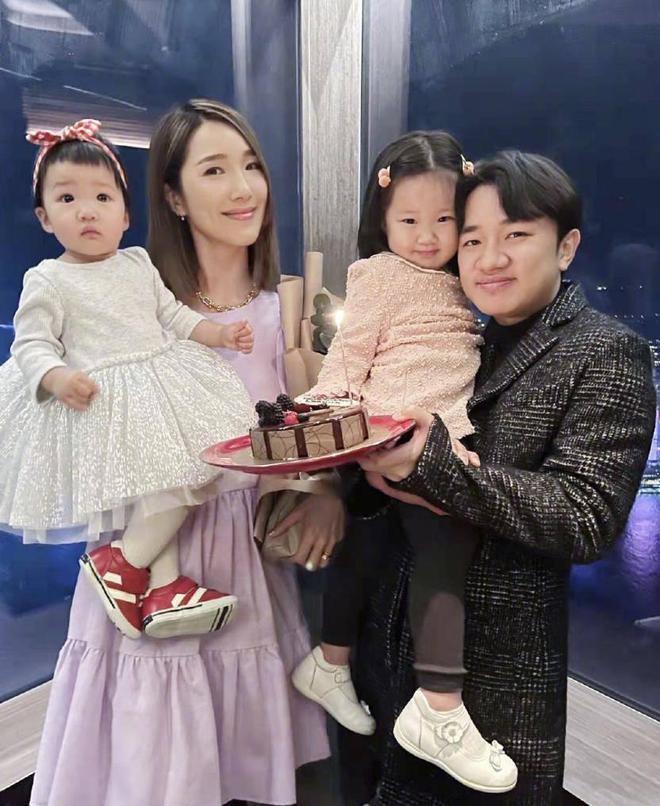 李亚男生日前夕受伤，坐轮椅戴颈箍画面曝光