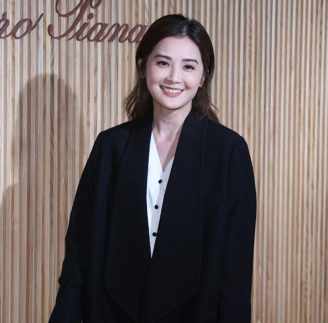 阿Sa分手后仍与百亿阔少来往 替他澄清出轨传言