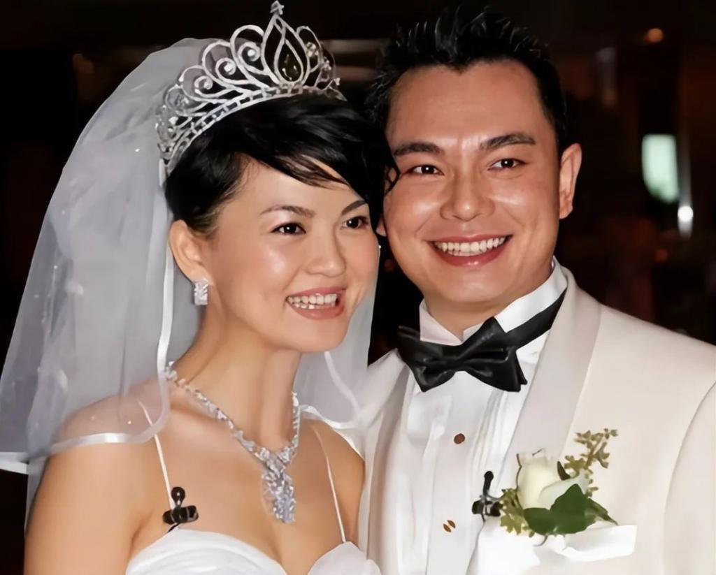 爱听“霸道总裁”小说的秦海璐，终于等到了她的霸总