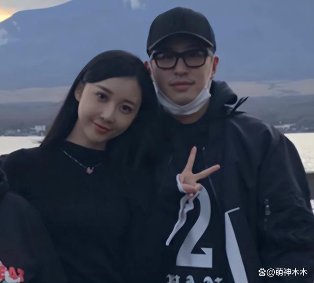 潘玮柏宣云补办婚礼提前清场影响素人，网友怒斥滥用特权