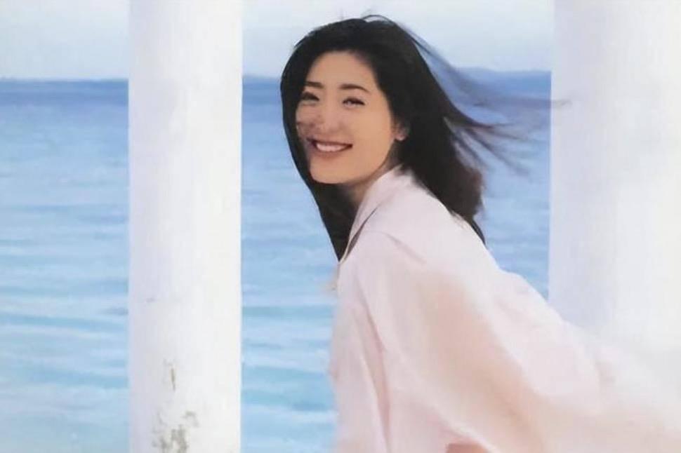 “亚洲第一美胸”：因潘金莲成名，28岁住豪宅，如今沦落到卖拉面