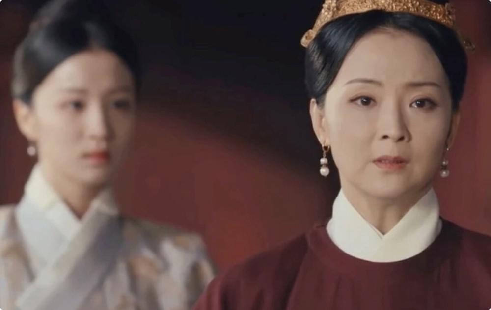 艳压刘诗诗，20多年不变美貌，这位49岁第一冻龄贵妇真绝色