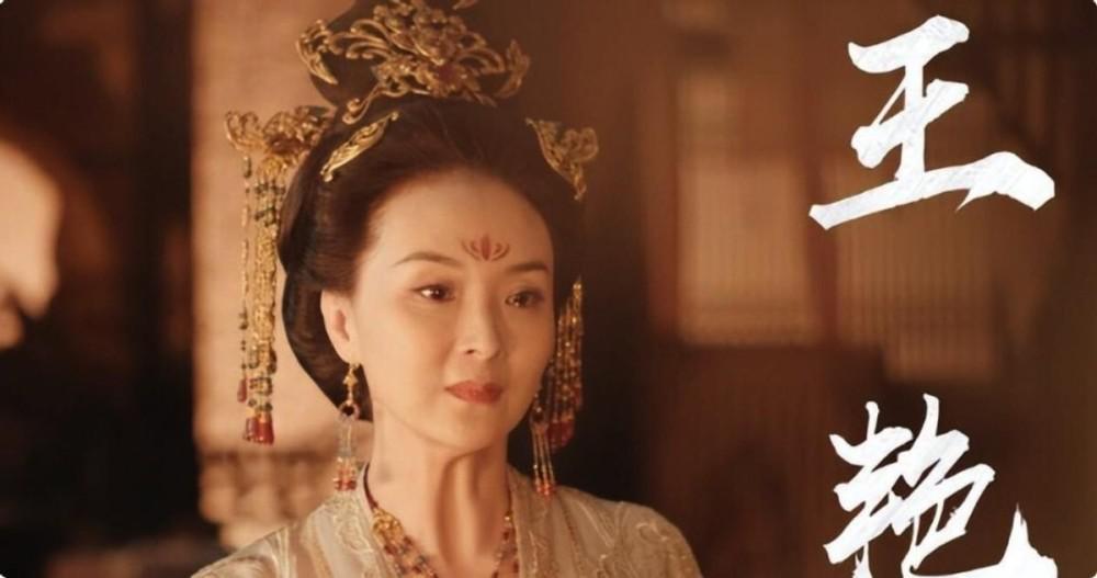 艳压刘诗诗，20多年不变美貌，这位49岁第一冻龄贵妇真绝色