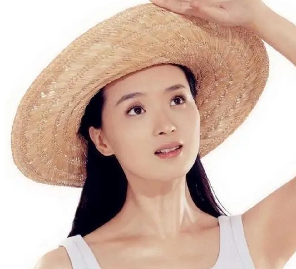 艳压刘诗诗，20多年不变美貌，这位49岁第一冻龄贵妇真绝色