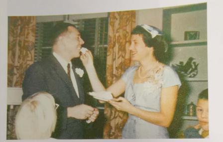 两任妻子同名、跟巴菲特煲电话粥，投资界谁不爱芒格？