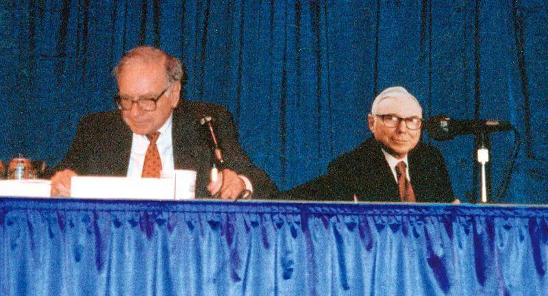 两任妻子同名、跟巴菲特煲电话粥，投资界谁不爱芒格？