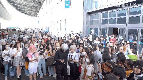 女顶流的老公生日当天死亡，网友：“太好了！”