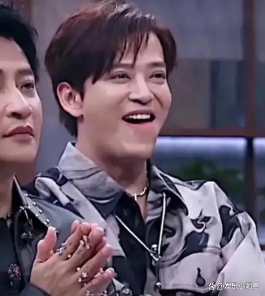 满脸科技和狠话！他们的变脸毁了一代人的记忆，看到毛宁我笑了