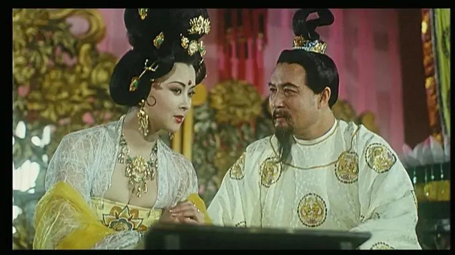 最美杨贵妃，一生无儿无女，回国第3天离世，无数人哭了