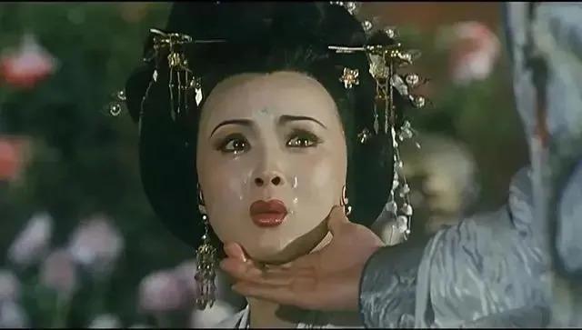 最美杨贵妃，一生无儿无女，回国第3天离世，无数人哭了