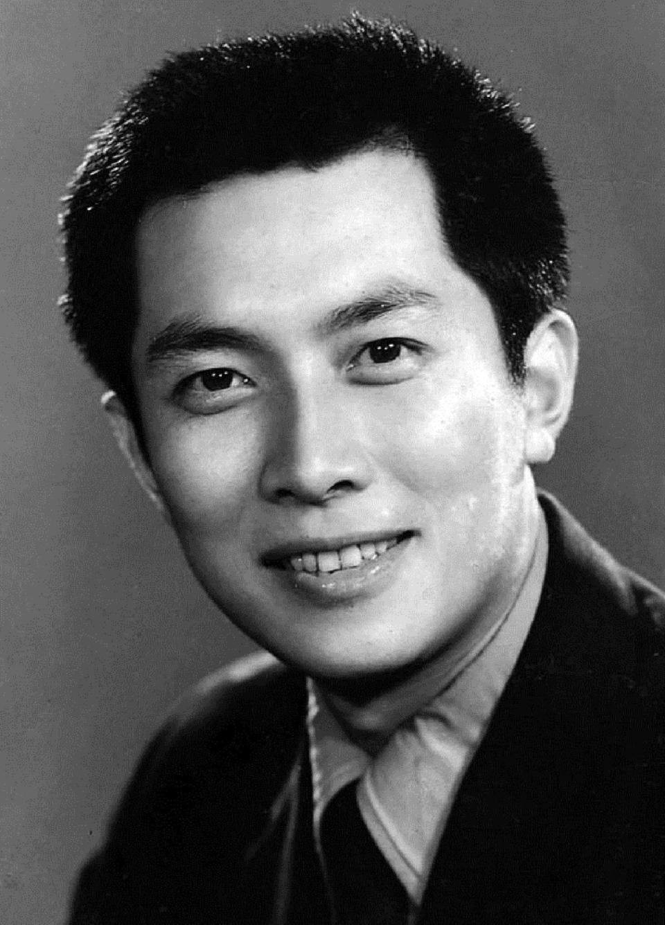 从中国不同年代的帅哥，看审美的演变（30——80年代）.内地篇