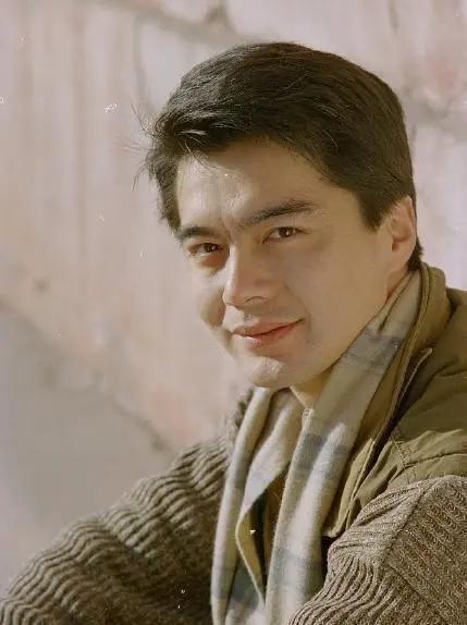 从中国不同年代的帅哥，看审美的演变（30——80年代）.内地篇