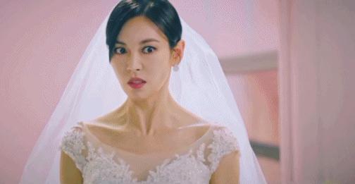 消失四年,还是没人能跟这疯女斗