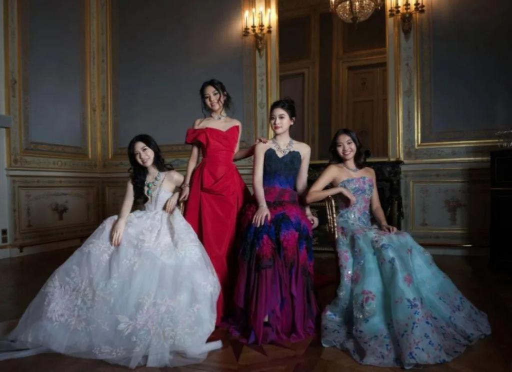 还记得巴黎名媛舞会吧?她是唯一受邀的内地女孩?