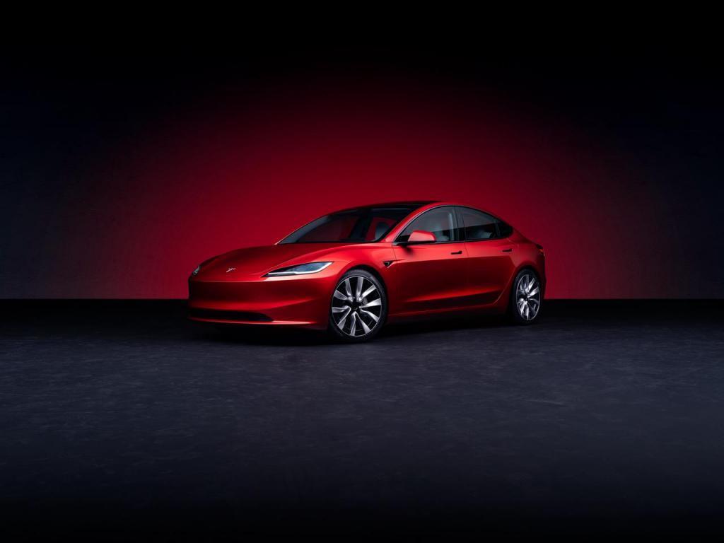 华为、极氪扎堆B级轿车，「围攻」特斯拉 Model 3